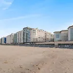 Unique Seaview Close To Casino - Garage Available - \